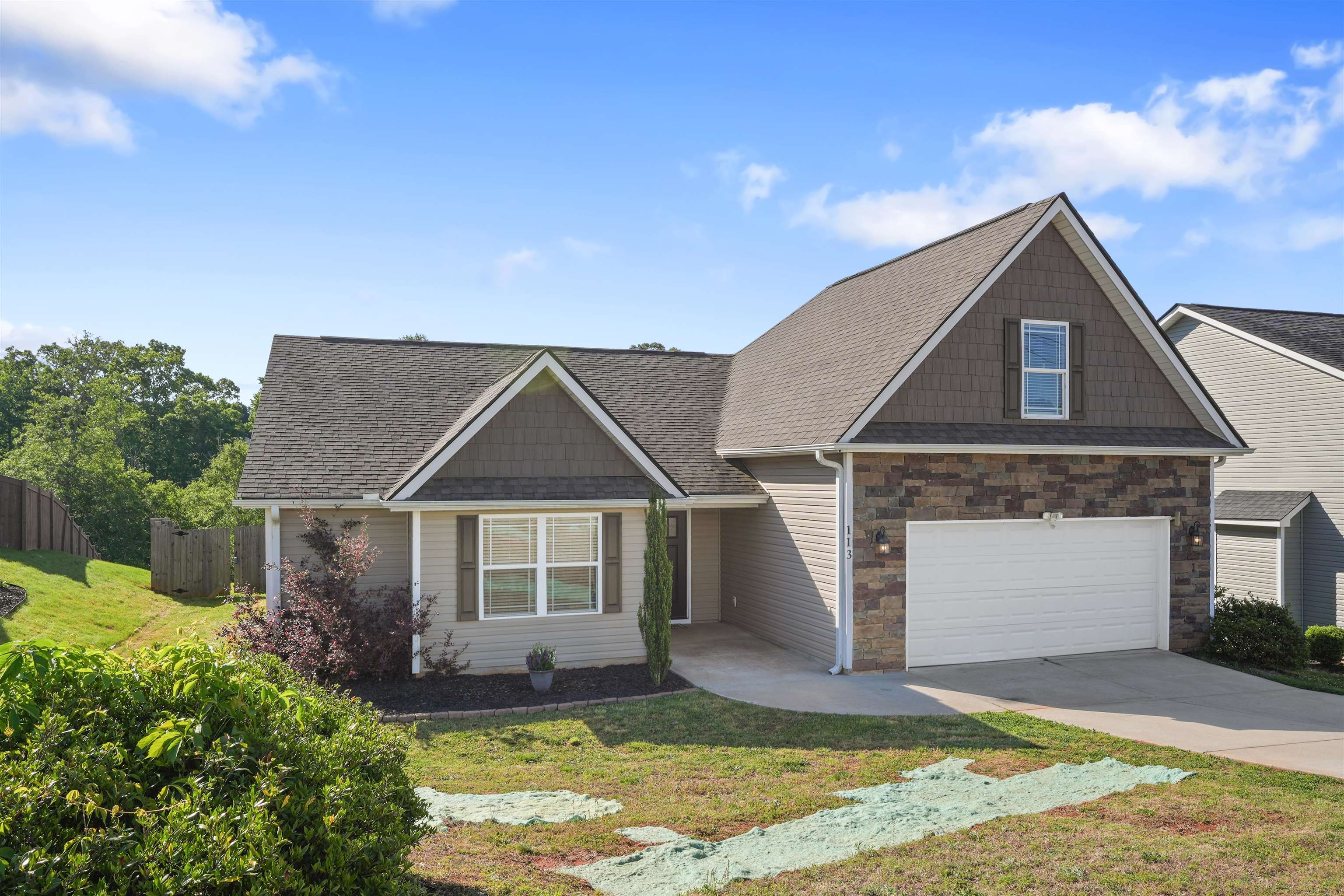113 Lyman Lake Road Lyman, SC 29365 - Photo 3 of 28
