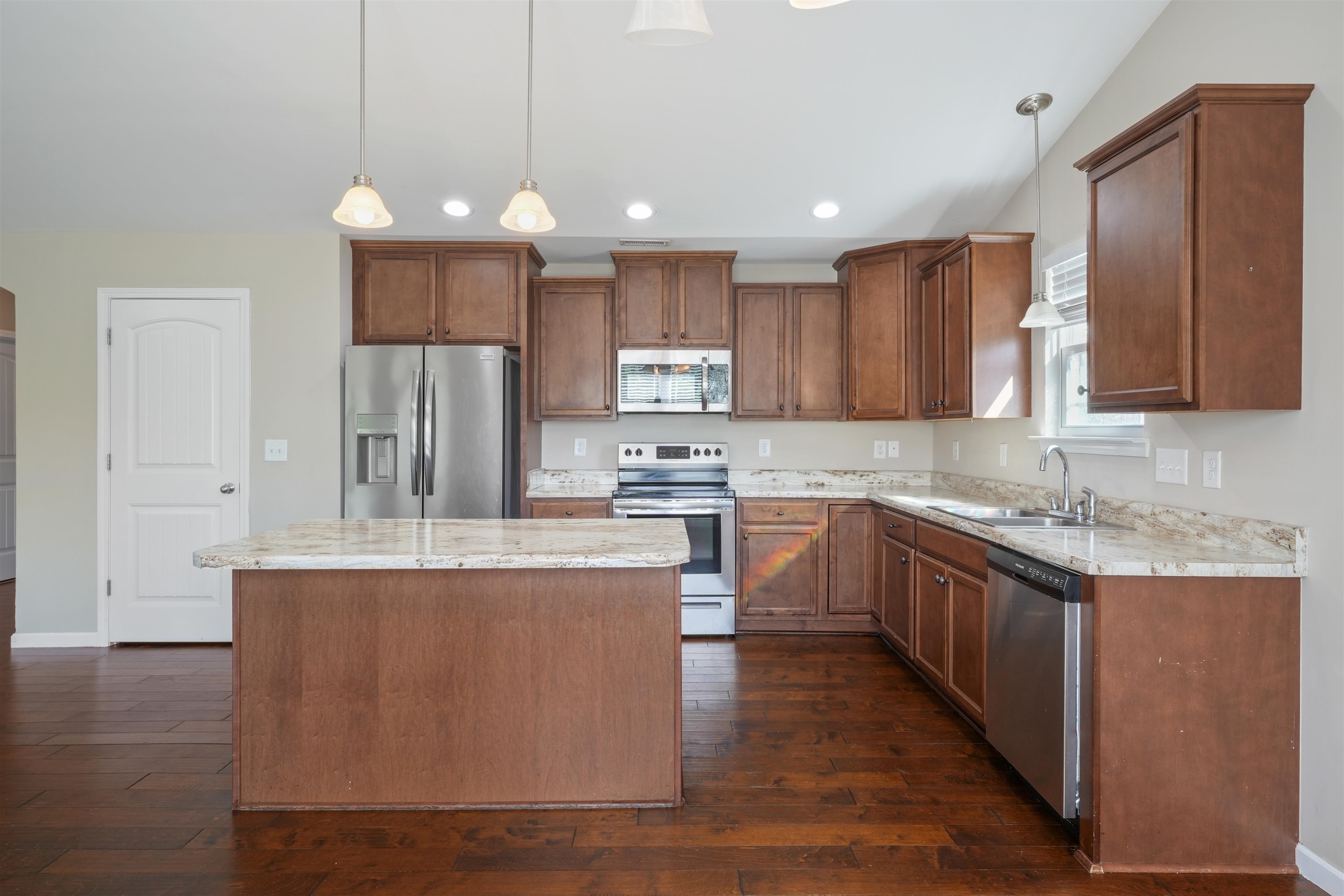 113 Lyman Lake Road Lyman, SC 29365 - Photo 8 of 28