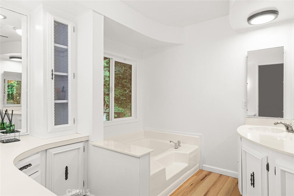 1901 Dayton Road, Unit 27 Chico, CA 95928 - Photo 30 of 53 Primary bathroom