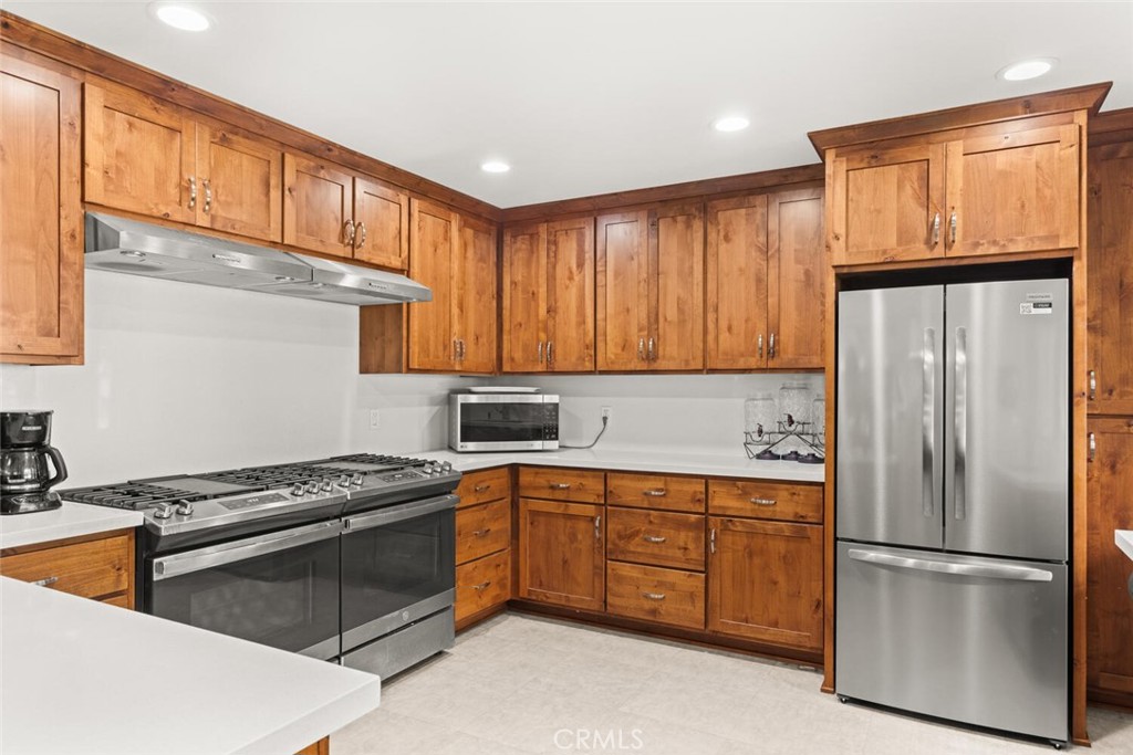1901 Dayton Road, Unit 27 Chico, CA 95928 - Photo 48 of 53 Kitchen in the clubhouse