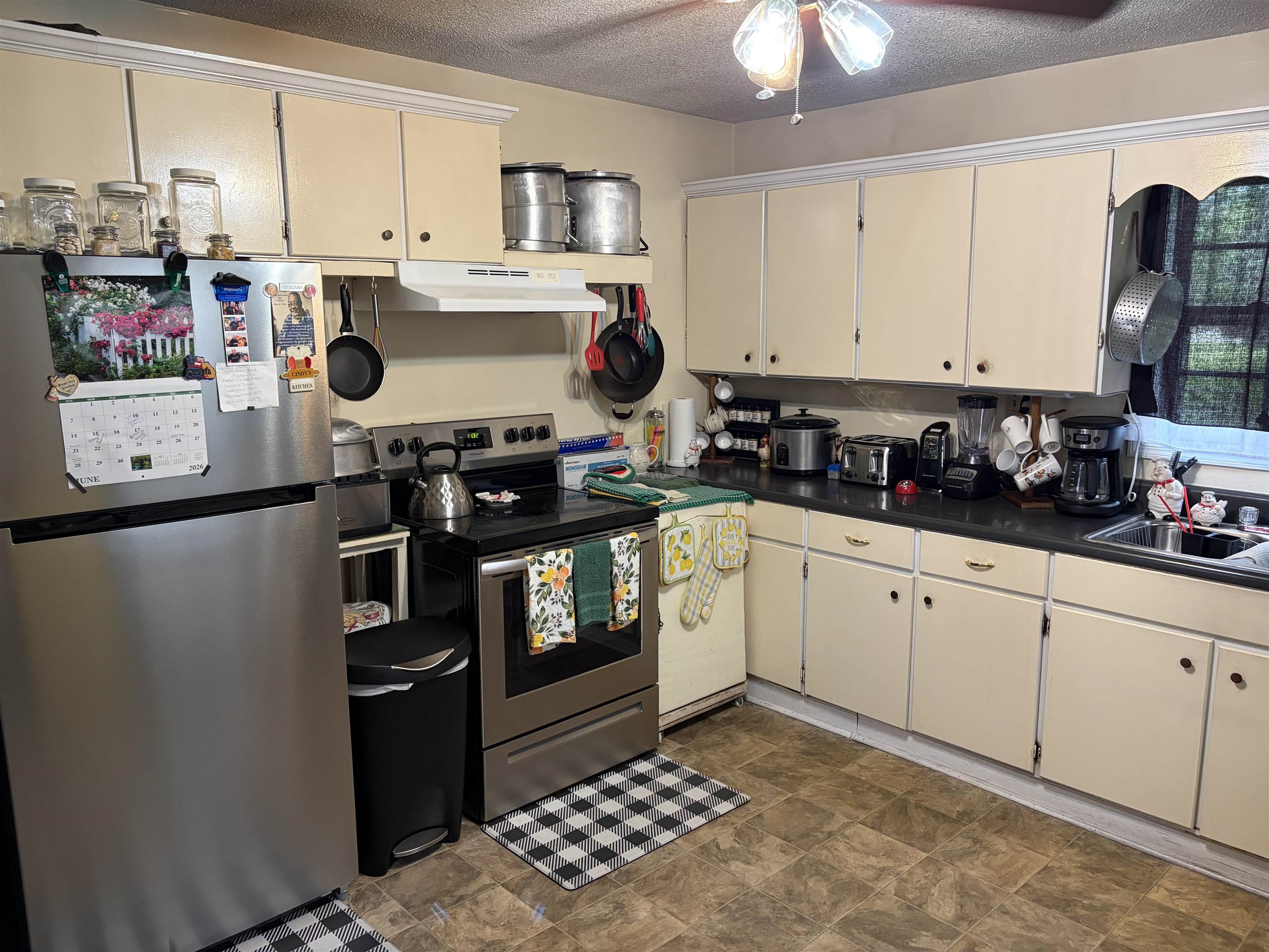 115 East Floyd Street Mullins, SC 29574 - Photo 2 of 13