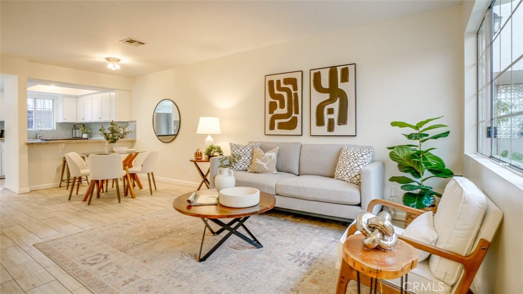 305 East Valencia Avenue, Unit R Burbank, CA 91502 - Photo 1 of 21