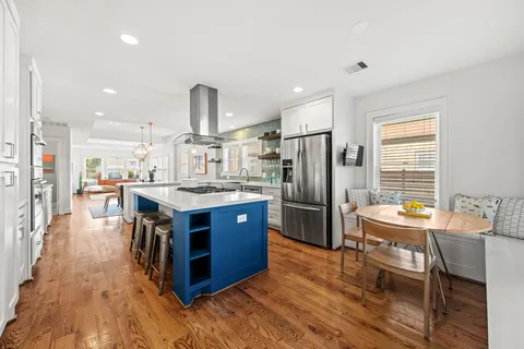 $799,900 | 125 North Street, Houston, TX 77009
