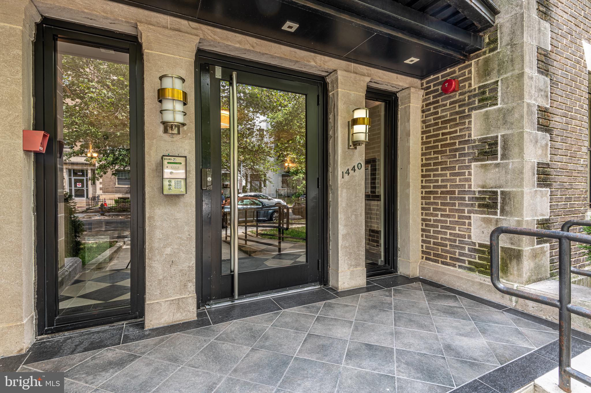 1440 Columbia Road Northwest, Unit 304 Washington, DC 20009 - Photo 16 of 19 Gallery Image 16