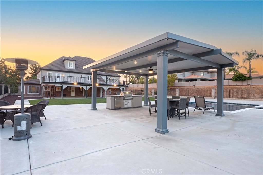 1310 Coronet Drive Riverside, CA 92506 - Photo 29 of 59 Island pool grill and refrigerator