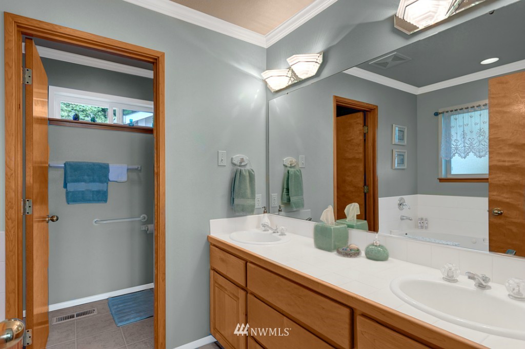 23311 Aldo Road Northwest Poulsbo, WA 98370 - Photo 8 of 18 Gallery Image 8