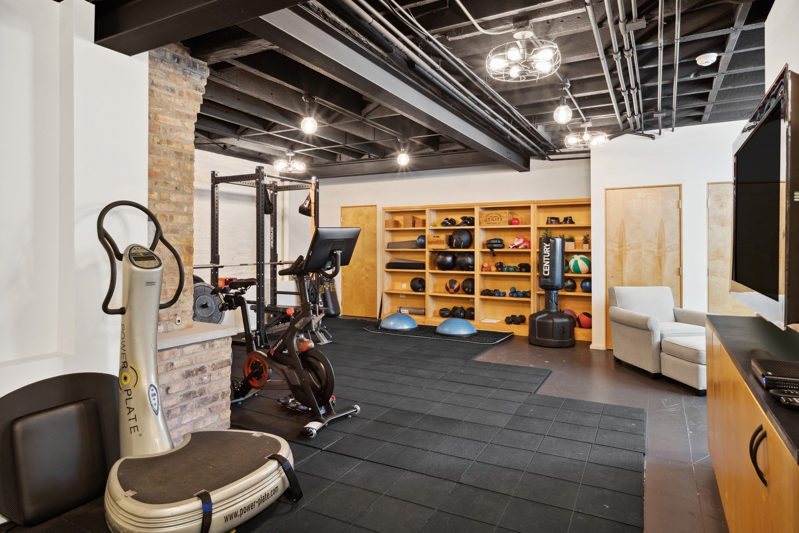 417 East Deerpath Road Lake Forest, IL 60045 - Photo 29 of 43 a view of a room with gym equipment