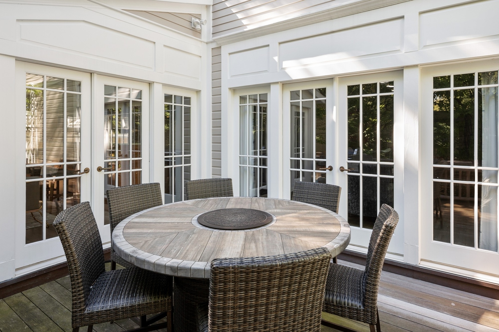 417 East Deerpath Road Lake Forest, IL 60045 - Photo 33 of 43 a dining room with furniture and window
