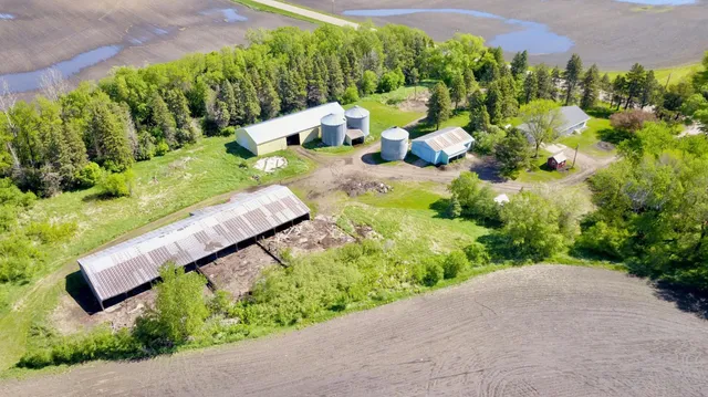 $425,000 | 41477 County Road 183, Sauk Centre, MN 56378