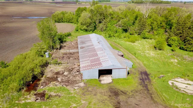 $425,000 | 41477 County Road 183, Sauk Centre, MN 56378