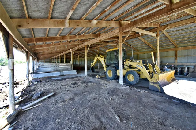 $425,000 | 41477 County Road 183, Sauk Centre, MN 56378