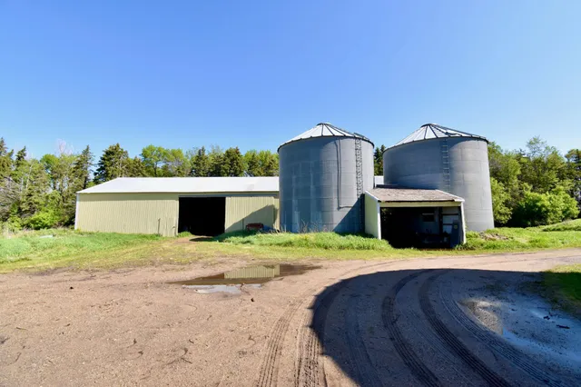 $425,000 | 41477 County Road 183, Sauk Centre, MN 56378