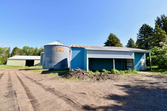 $425,000 | 41477 County Road 183, Sauk Centre, MN 56378