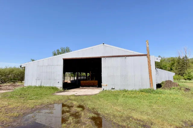 $425,000 | 41477 County Road 183, Sauk Centre, MN 56378