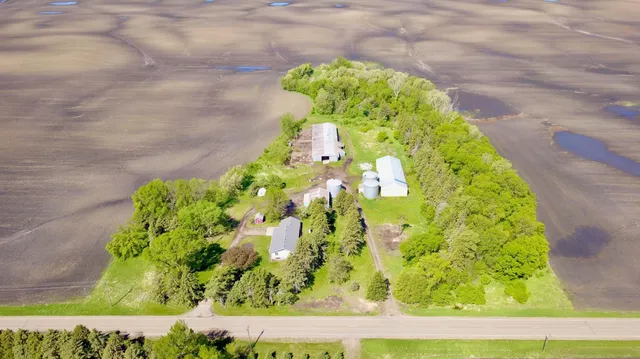 $425,000 | 41477 County Road 183, Sauk Centre, MN 56378