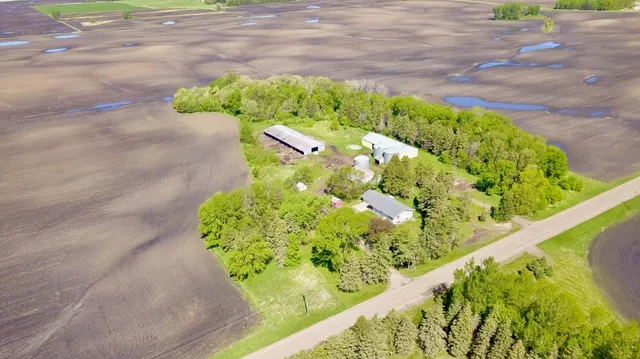 $425,000 | 41477 County Road 183, Sauk Centre, MN 56378