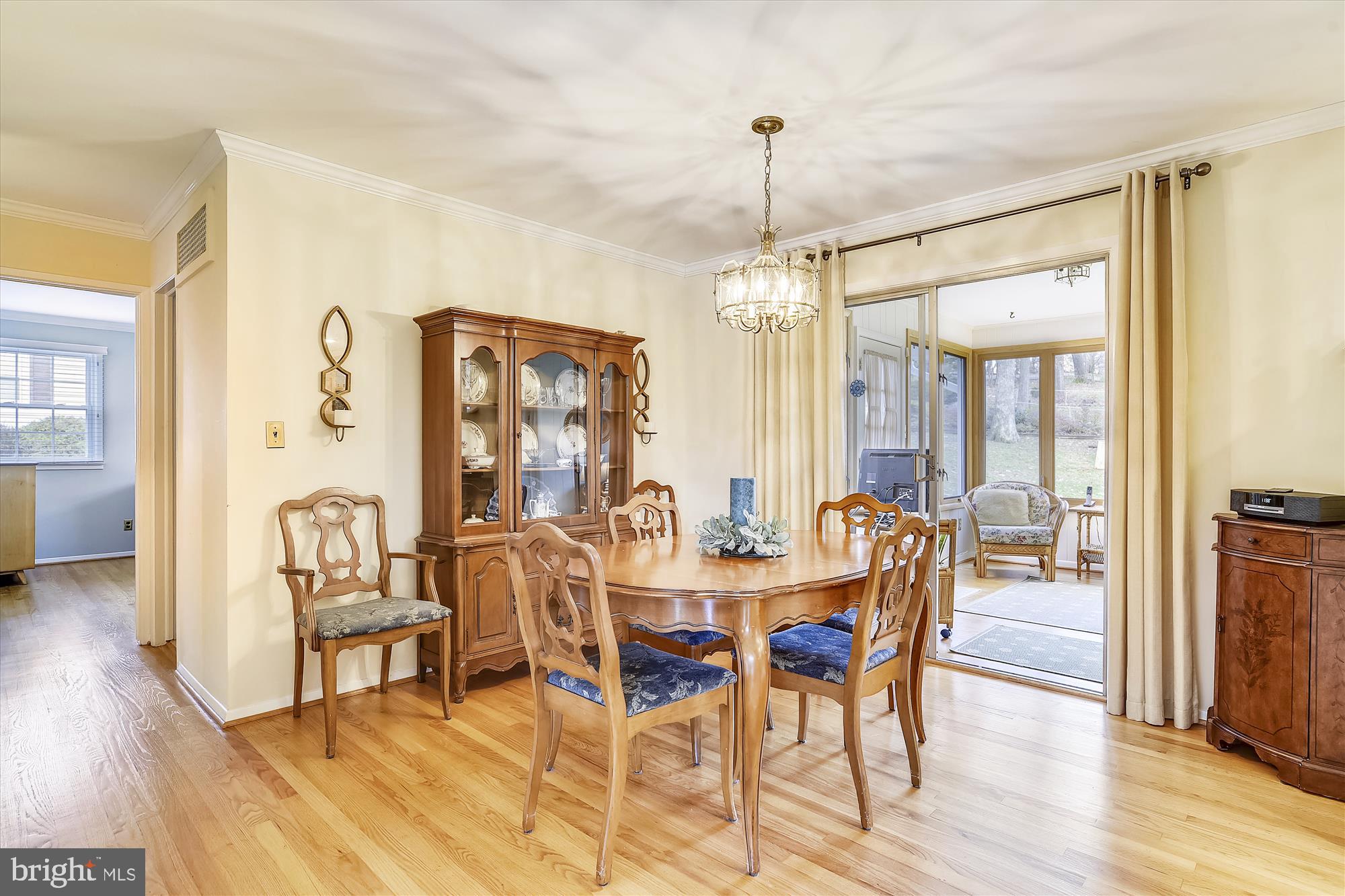 8111 Ellet Road Springfield, VA 22151 - Photo 4 of 21