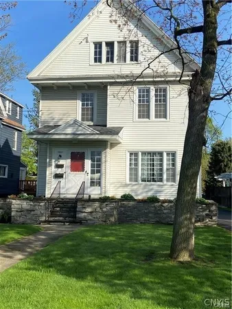$1,900 | 1801 James Street, Unit 2, Syracuse, NY 13206