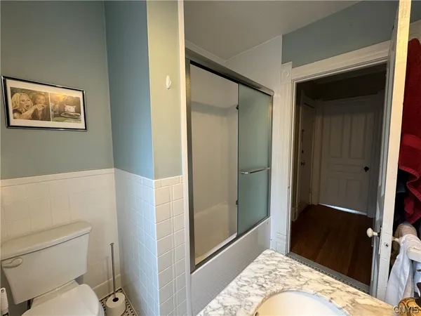 $1,900 | 1801 James Street, Unit 2, Syracuse, NY 13206