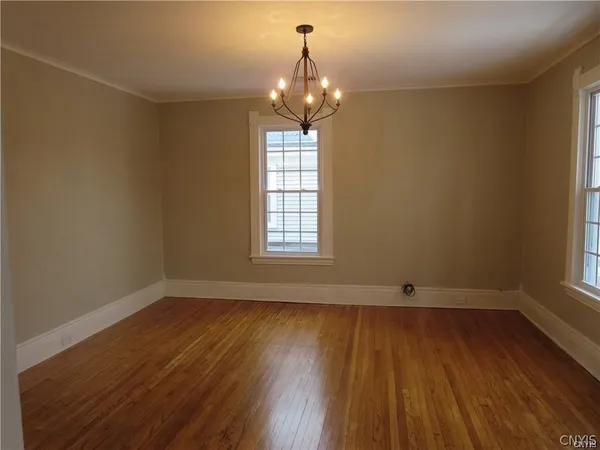 $1,900 | 1801 James Street, Unit 2, Syracuse, NY 13206