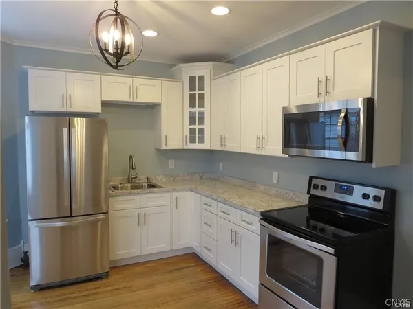 $1,900 | 1801 James Street, Unit 2, Syracuse, NY 13206