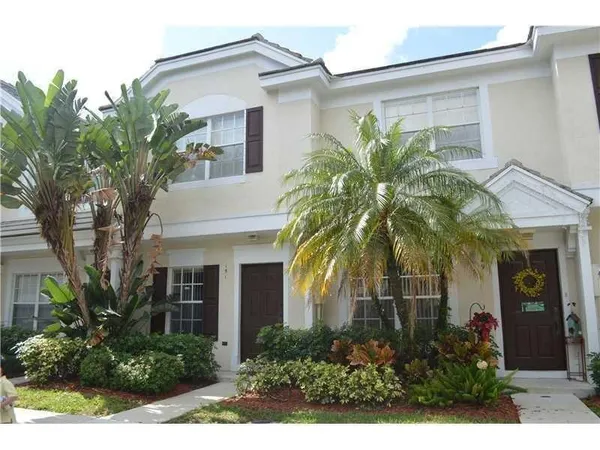 $2,400 | 151 Southwest 96th Terrace, Unit 151, Plantation, FL 33324