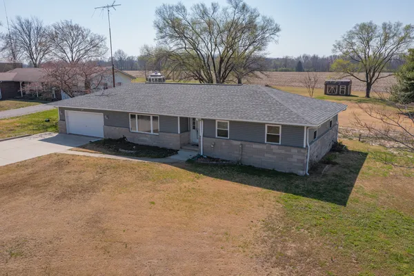 $189,900 | 130 Greenview Road, Centralia, IL 62801