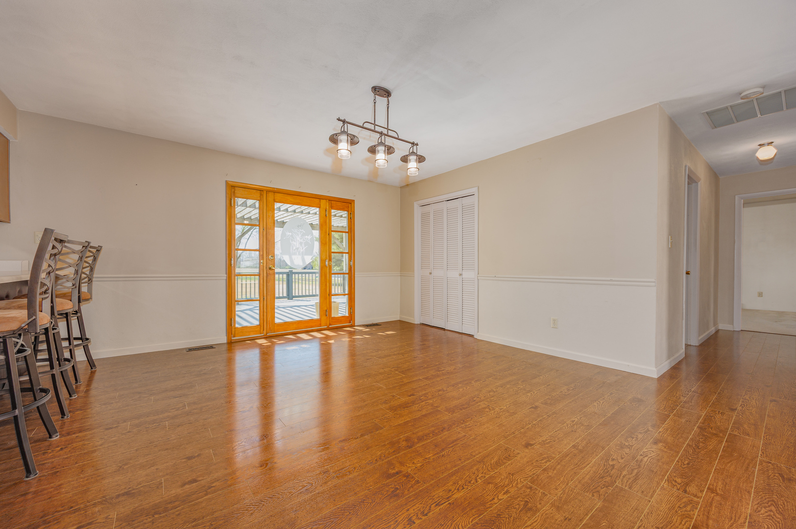 130 Greenview Road Centralia, IL 62801 - Photo 4 of 20