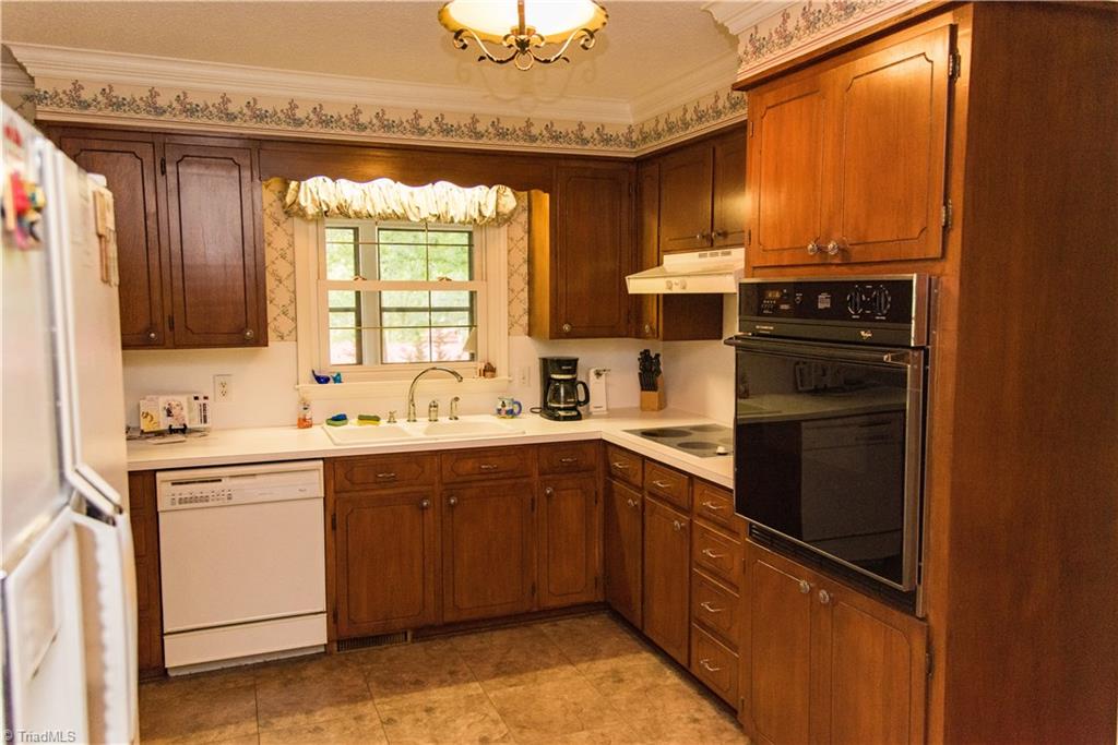 313 Ralph Drive Archdale, NC 27263 - Photo 8 of 21 Gallery Image 8