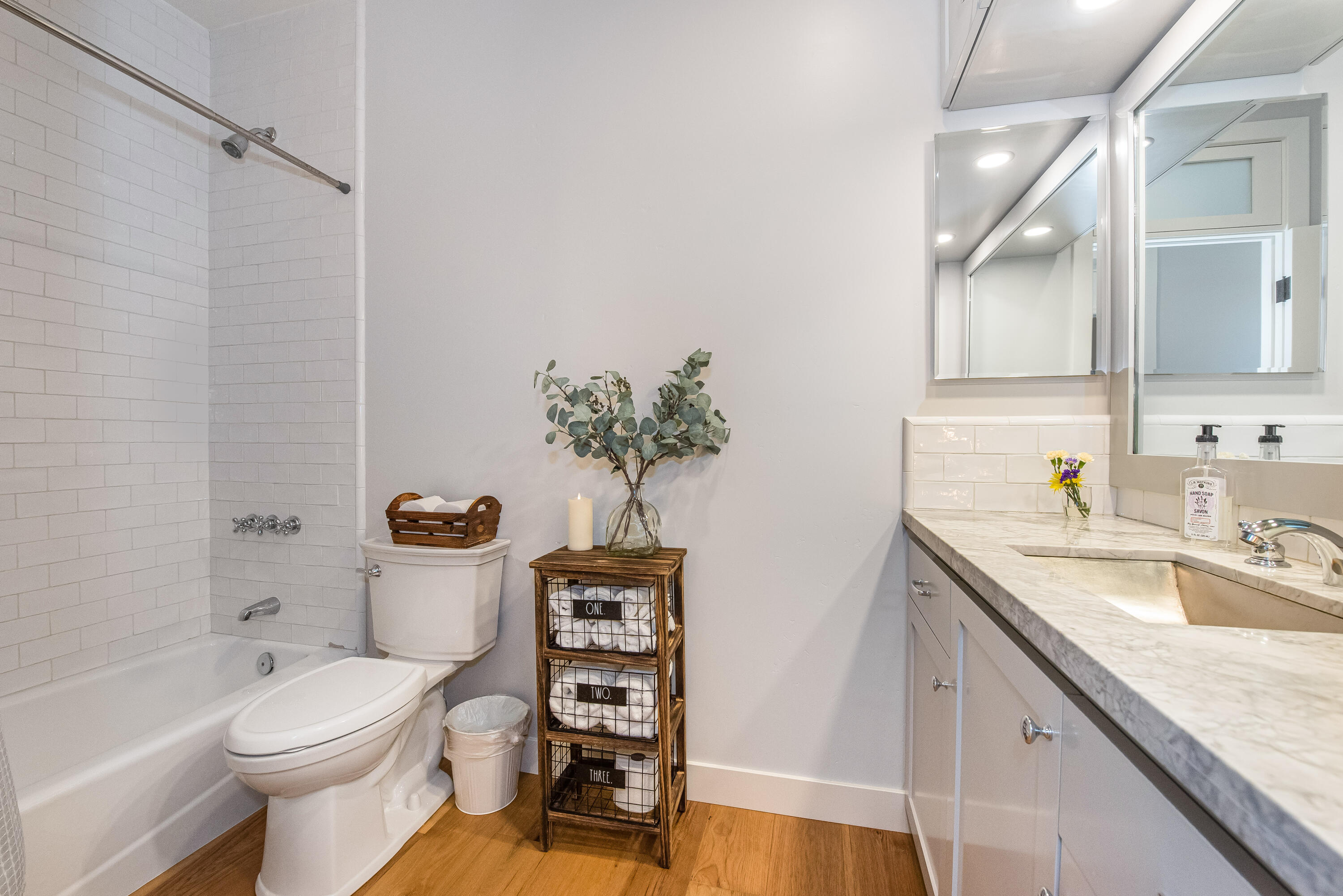 7 Baker Lane Goleta, CA 93117 - Photo 15 of 21 Bath 3