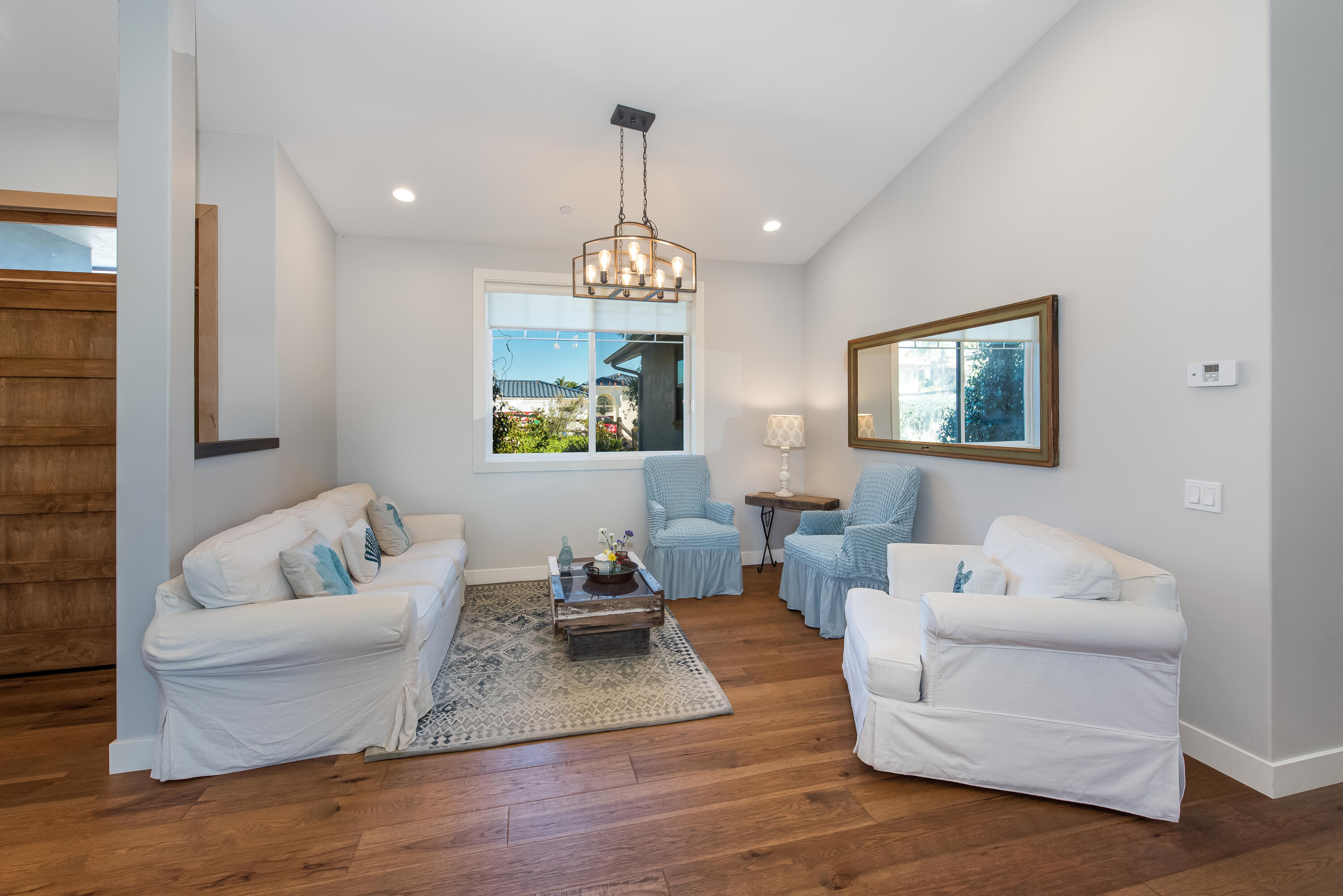 7 Baker Lane Goleta, CA 93117 - Photo 4 of 21 Entry Nook