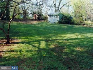 2060 Geoffrey Road Willow Grove, PA 19090 - Photo 5 of 6 Gallery Image 5