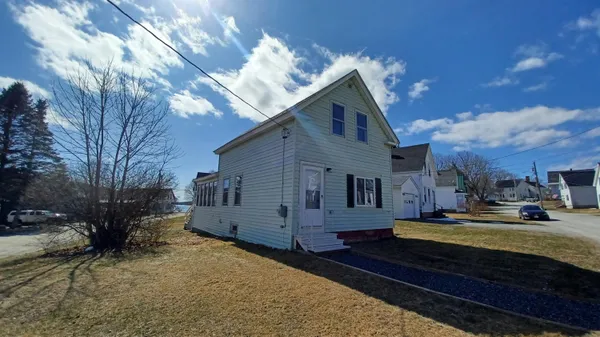 $215,000 | 1 Pleasant Street, Unit 1, Fairfield, ME 04937