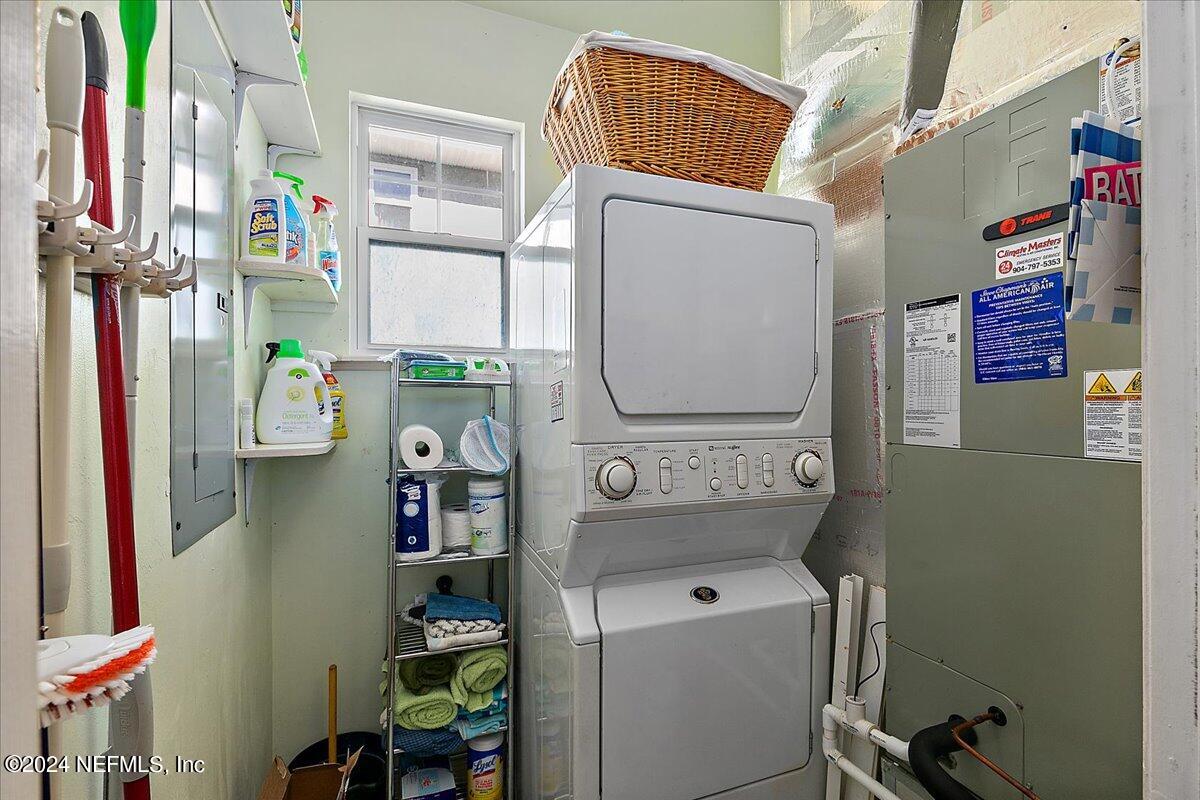 5705 Rudolph Avenue St. Augustine, FL 32080 - Photo 18 of 37 18-Laundry