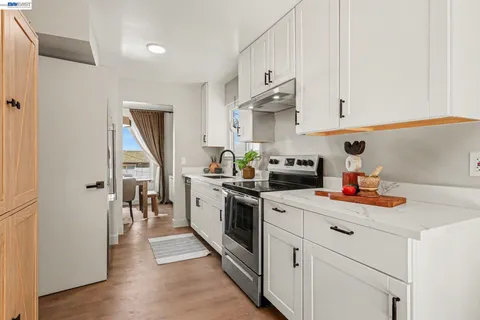 $1,188,000 | 109 Alta Vista Way, Daly City, CA 94014