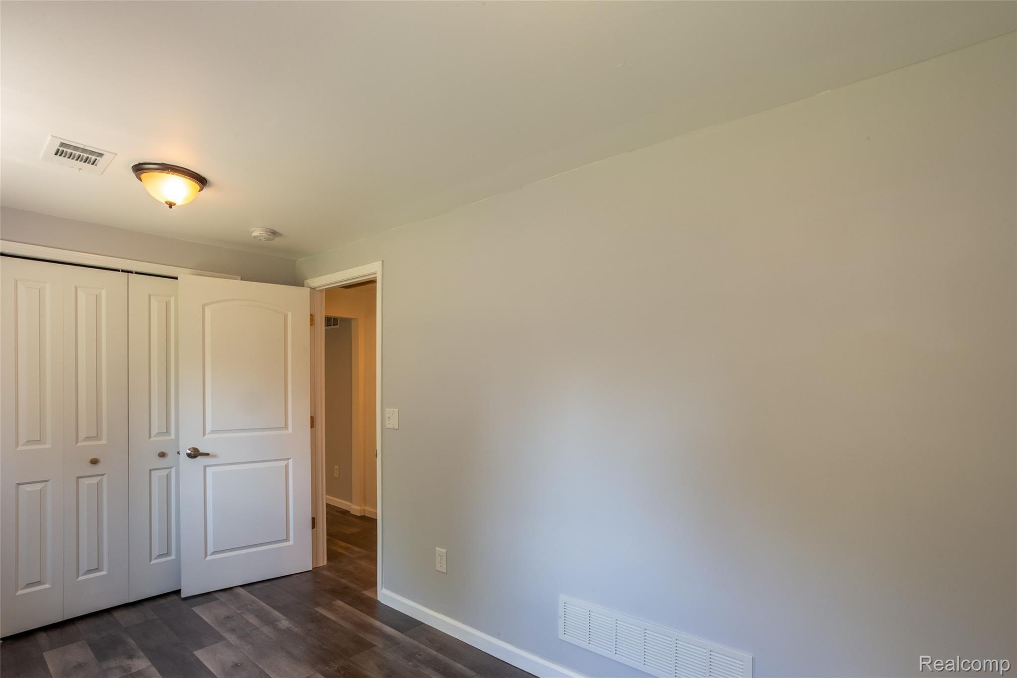 3290 John R Road Rochester, MI 48307 - Photo 33 of 47 John R_3290--Bedroom 4-32.jpg