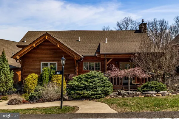 $429,000 | 18 Sugarloaf Lane, Hazleton, PA 18202