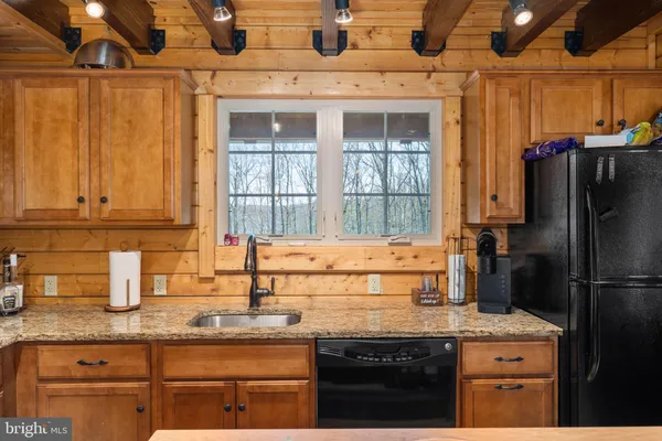 $429,000 | 18 Sugarloaf Lane, Hazleton, PA 18202