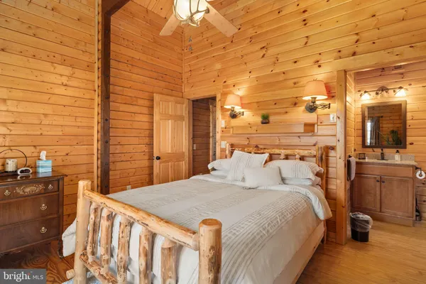 $429,000 | 18 Sugarloaf Lane, Hazleton, PA 18202