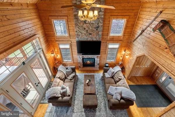 $429,000 | 18 Sugarloaf Lane, Hazleton, PA 18202