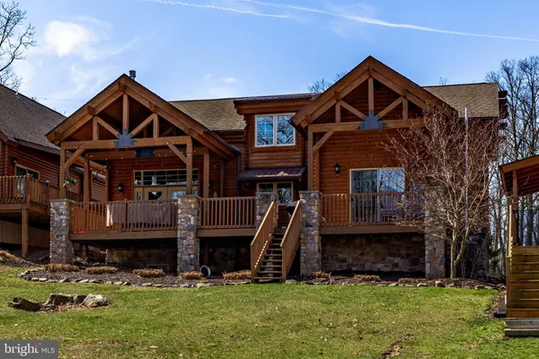 $429,000 | 18 Sugarloaf Lane, Hazleton, PA 18202