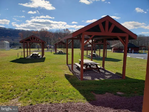 $429,000 | 18 Sugarloaf Lane, Hazleton, PA 18202