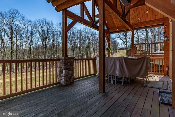 $429,000 | 18 Sugarloaf Lane, Hazleton, PA 18202