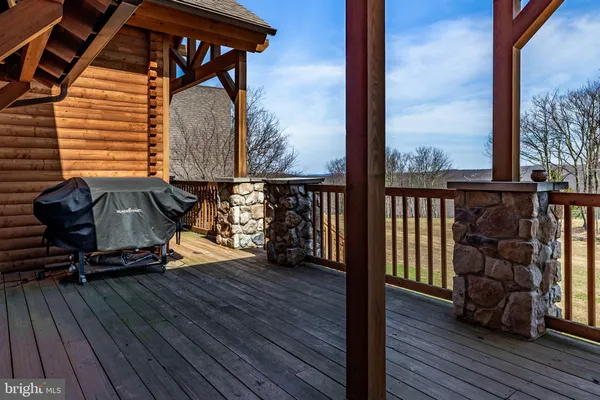 $429,000 | 18 Sugarloaf Lane, Hazleton, PA 18202