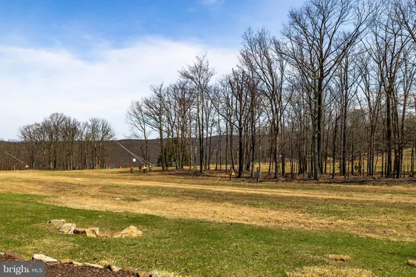 $429,000 | 18 Sugarloaf Lane, Hazleton, PA 18202
