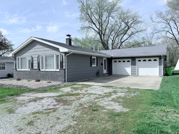 $184,900 | 311 East Allen Street, Farmer City, IL 61842