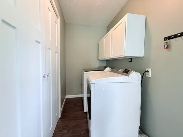 $184,900 | 311 East Allen Street, Farmer City, IL 61842