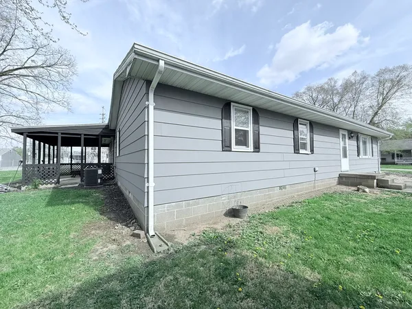 $184,900 | 311 East Allen Street, Farmer City, IL 61842