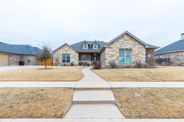 $435,000 | 8209 Cimarron Trail, Abilene, TX 79606