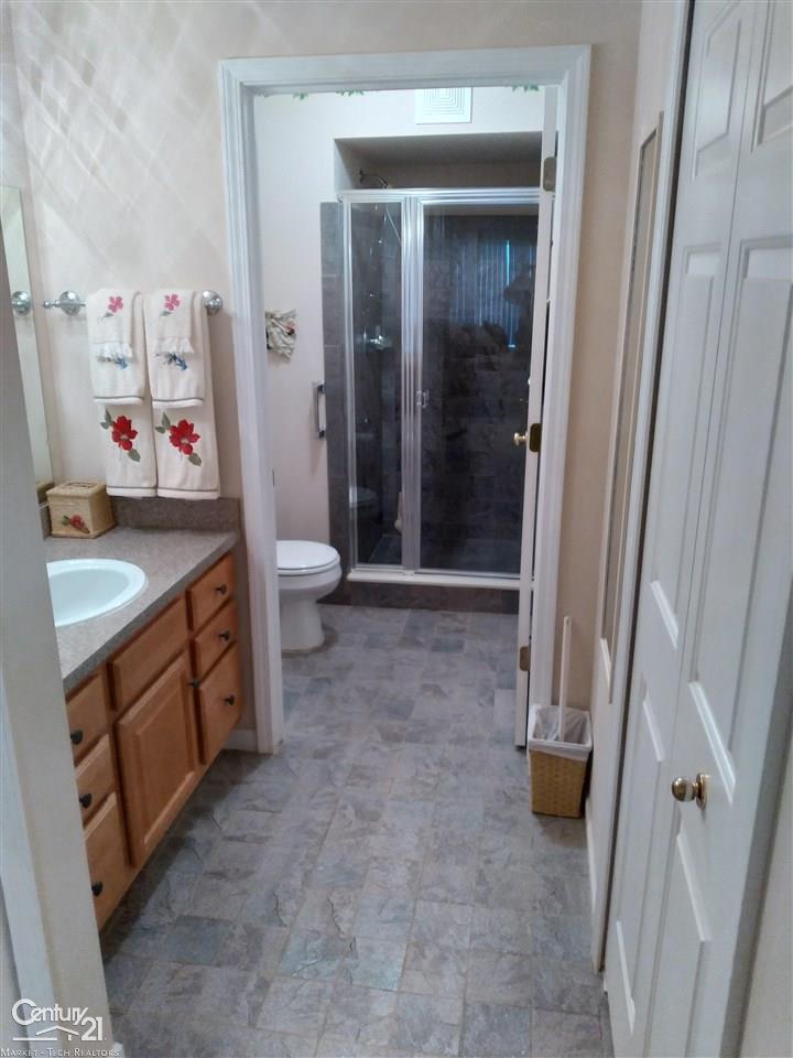 20670 Dunham Road Clinton Township, MI 48038 - Photo 10 of 14 50047360-9.JPG